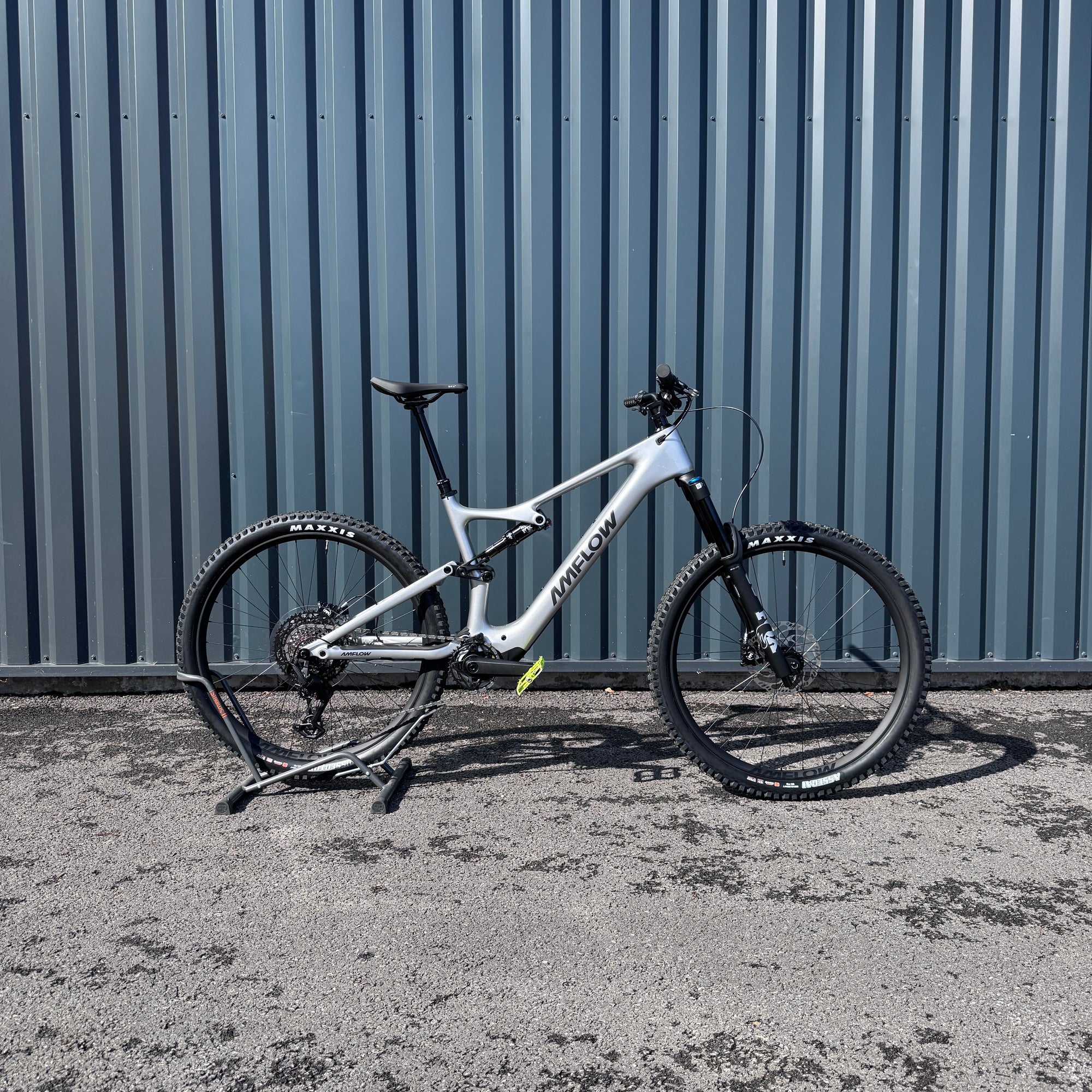 Amflow PL carbon