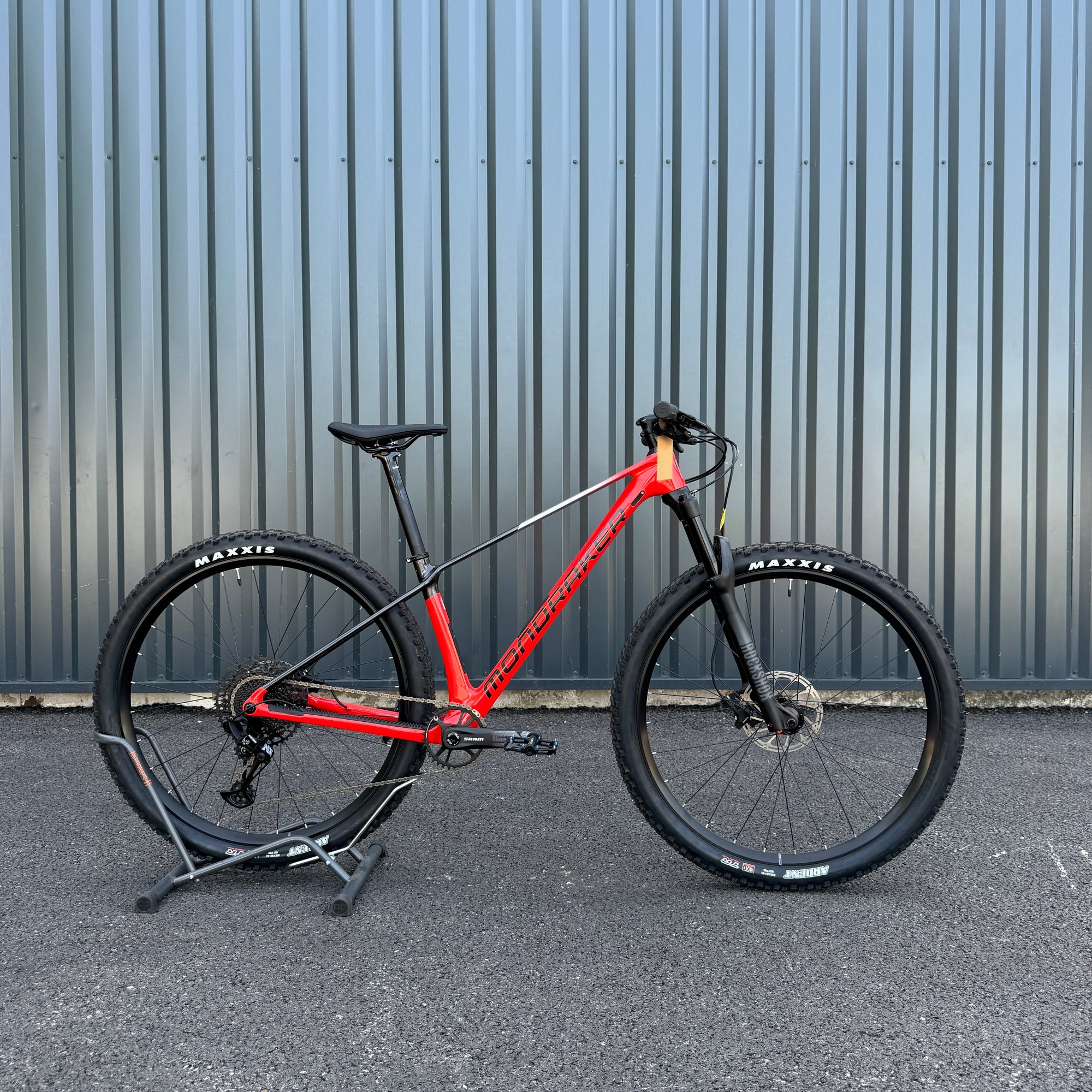 Mondraker Chrono Carbon DC
