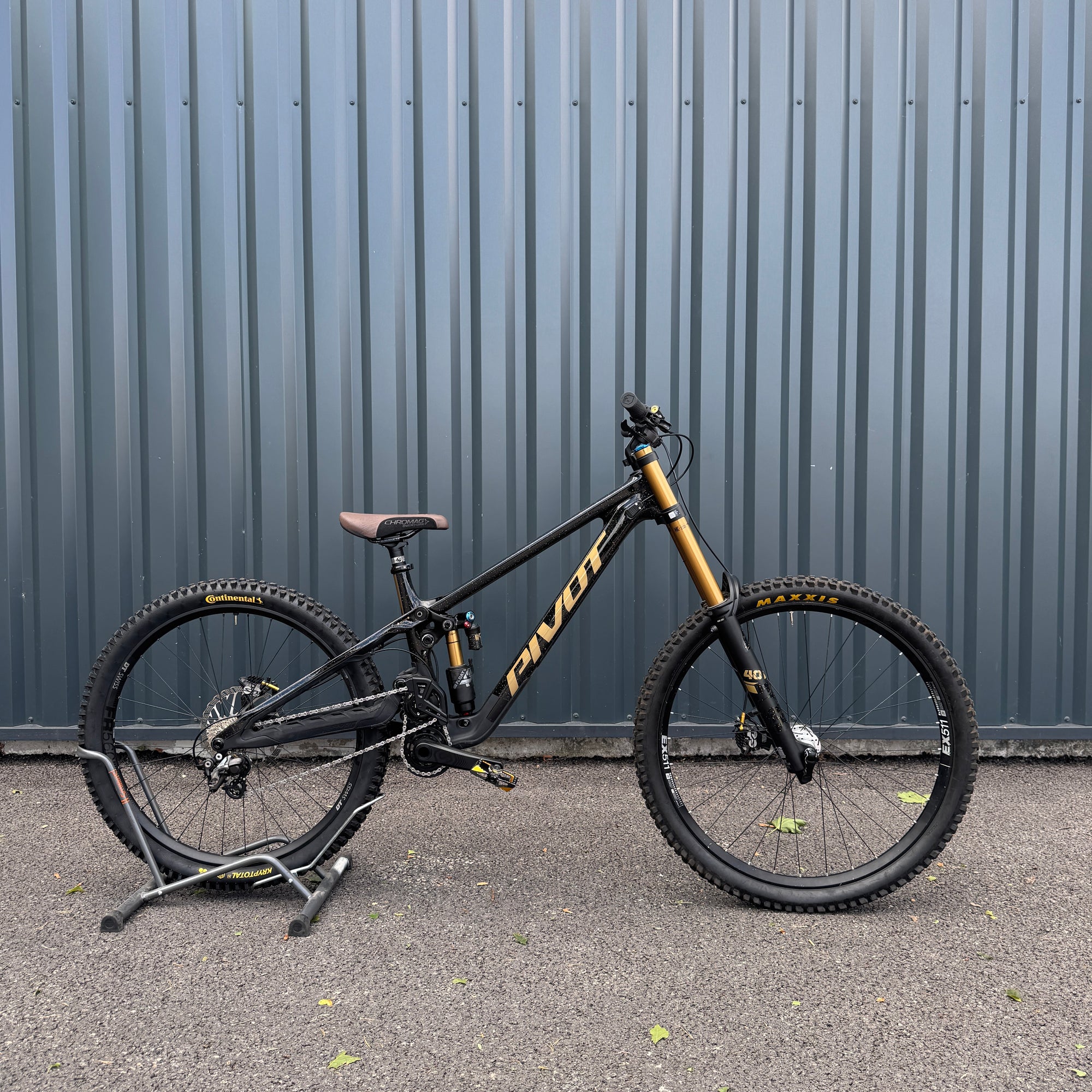 Pivot Phoenix Pro Saint