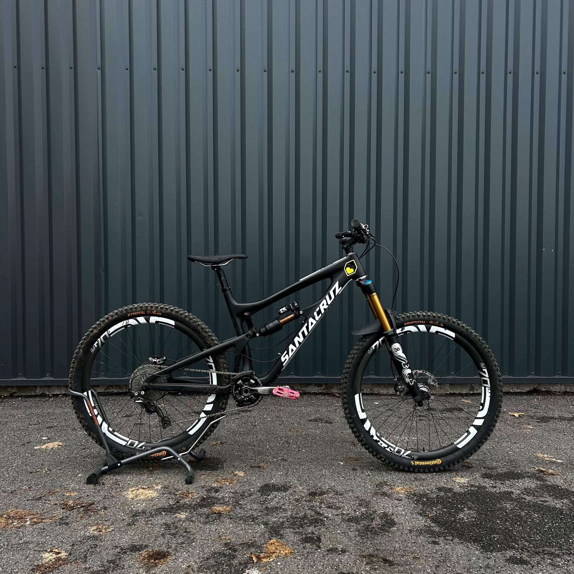 SANTA CRUZ NOMAD