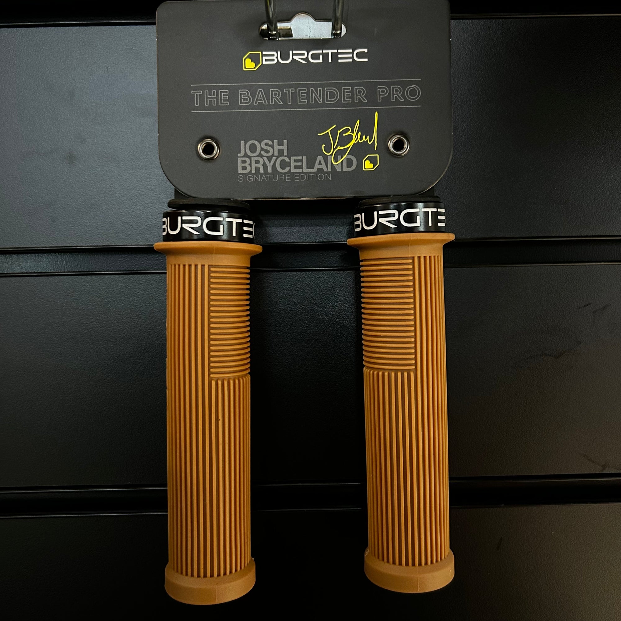 Poignées signature Josh Bryceland