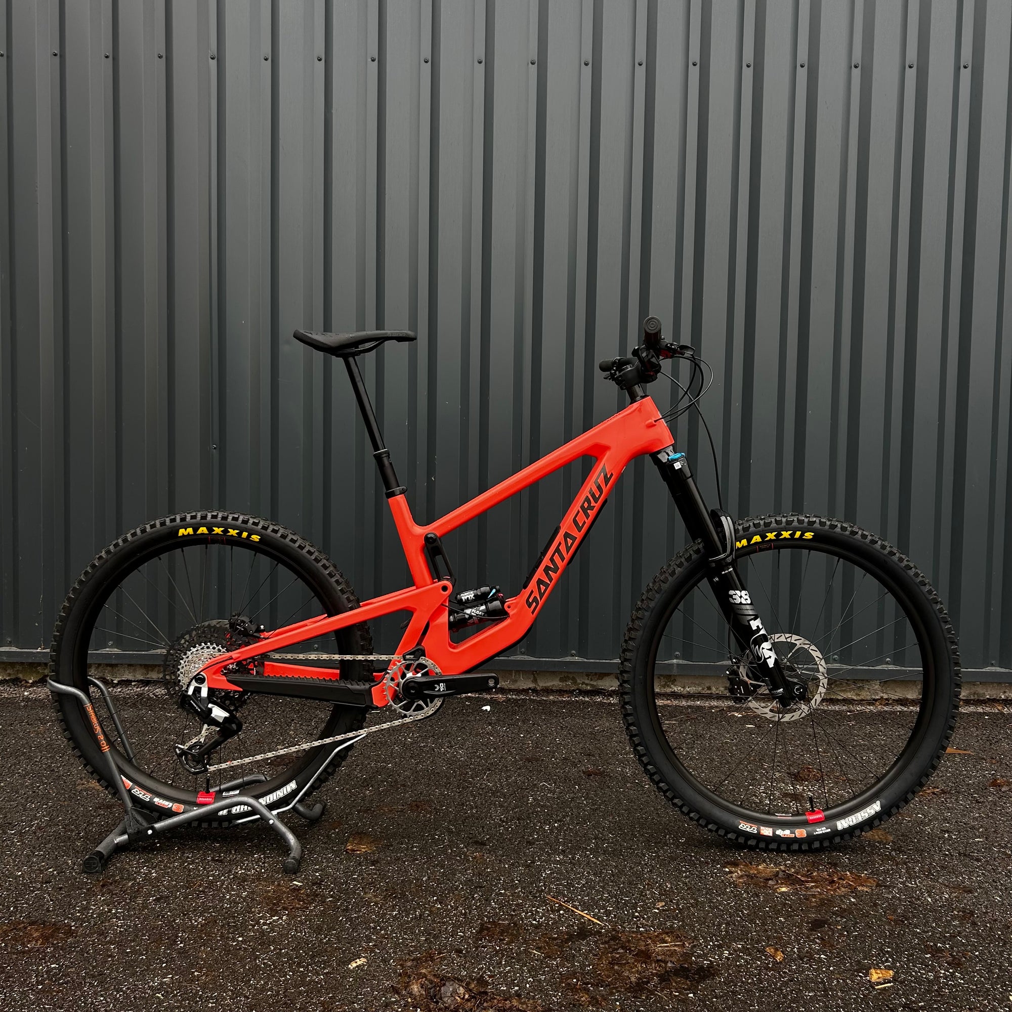 Santa Cruz Nomad C