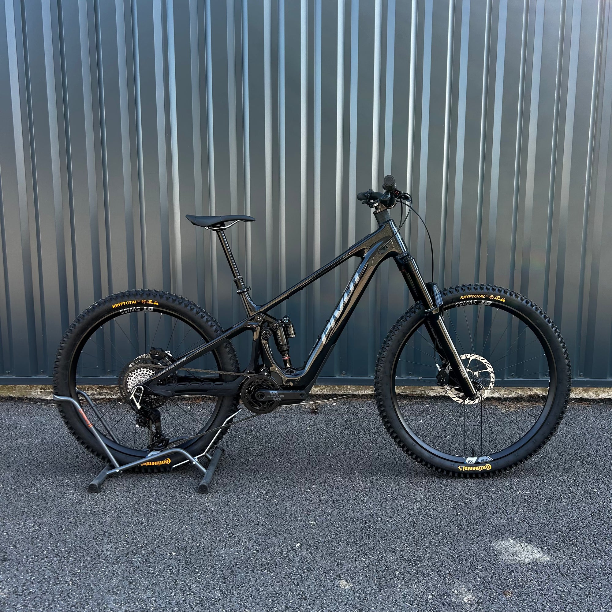 Pivot Shuttle AMP'd Pro XO AXS