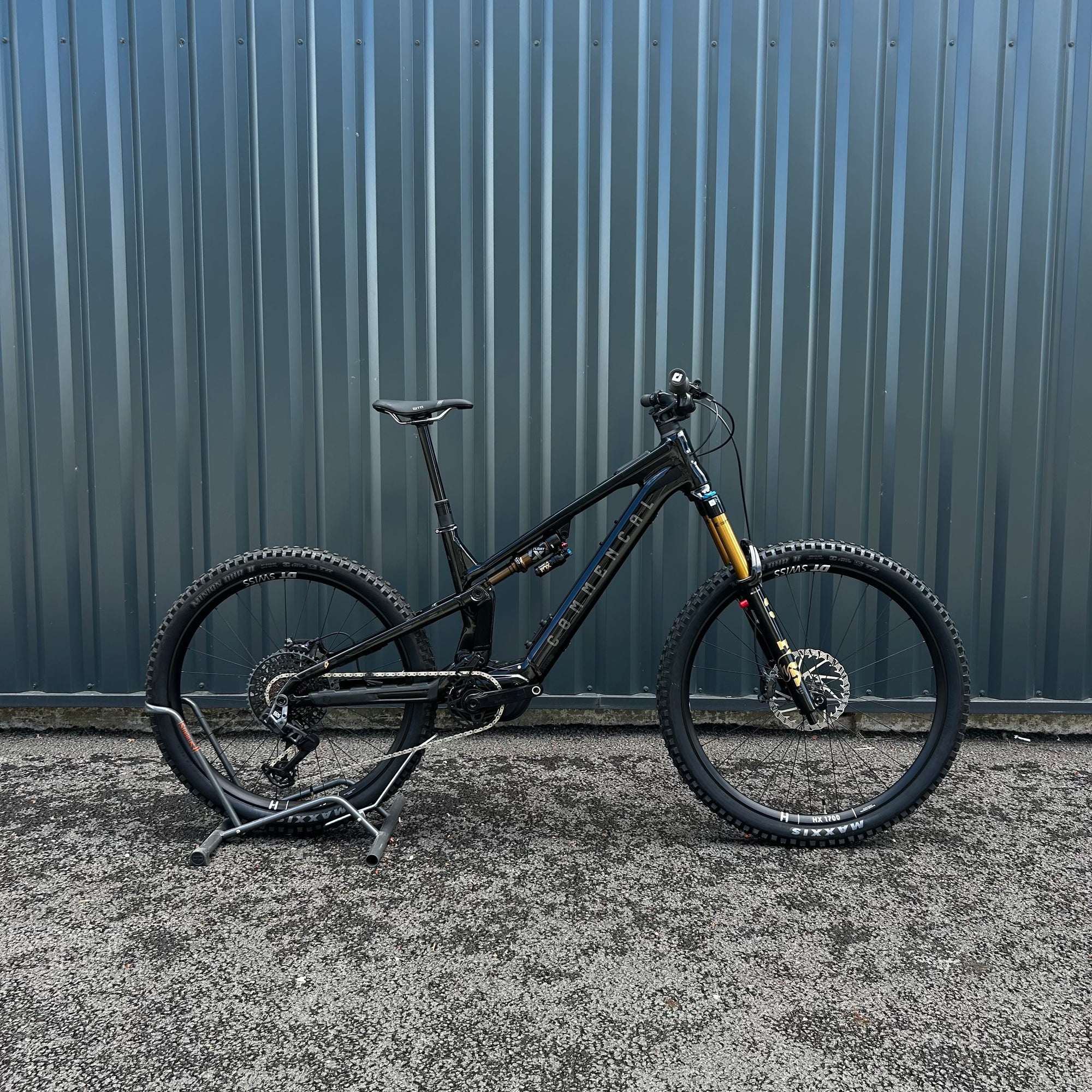 COMMENCAL META POWER SX AVINOX SIGNATURE PURE BLACK
