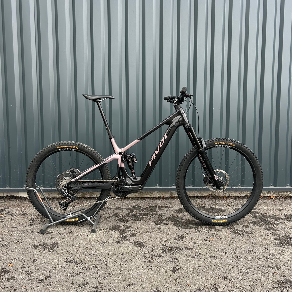 Pivot Shuttle AMPD Burgundy