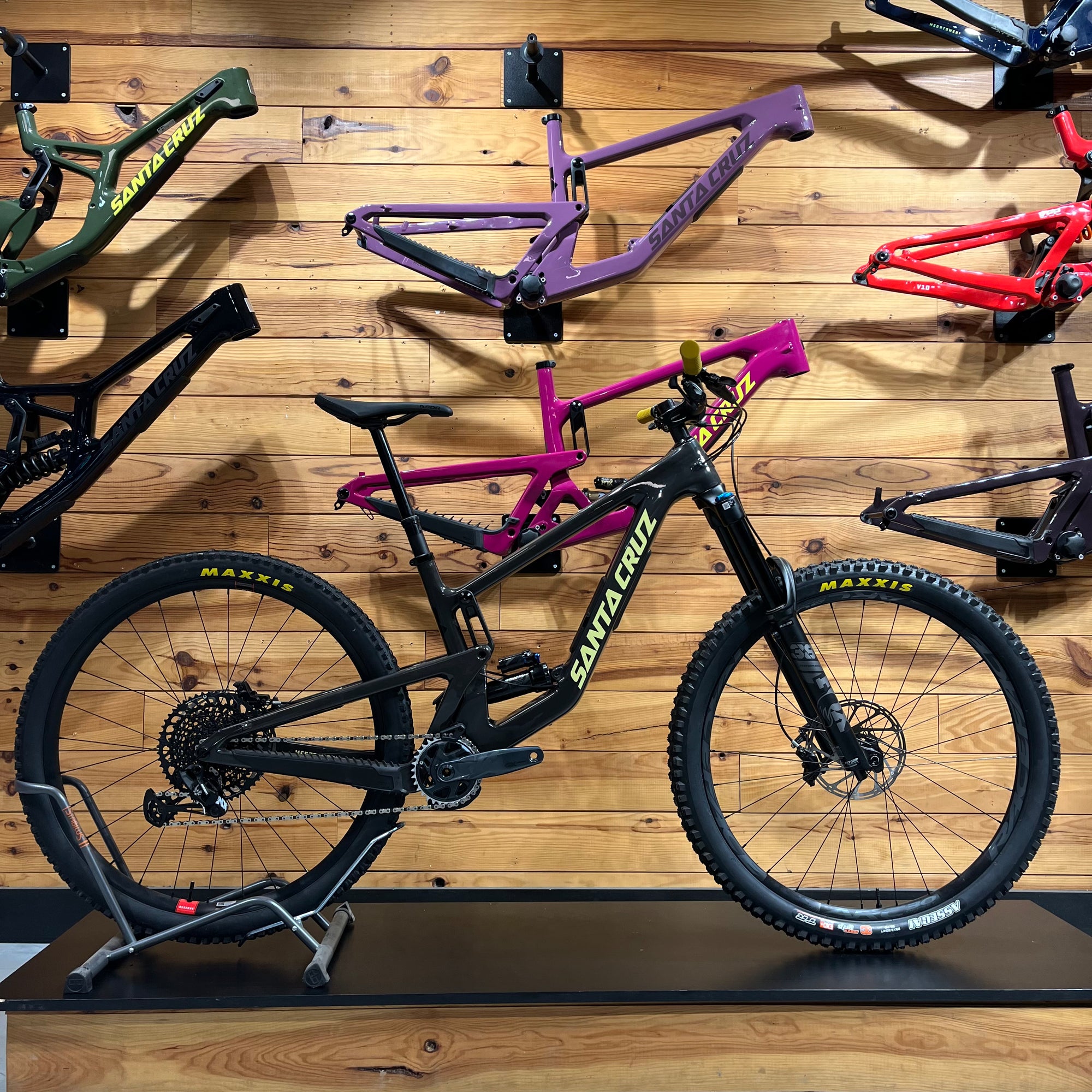 SANTA CRUZ MEGATOWER C KIT-S